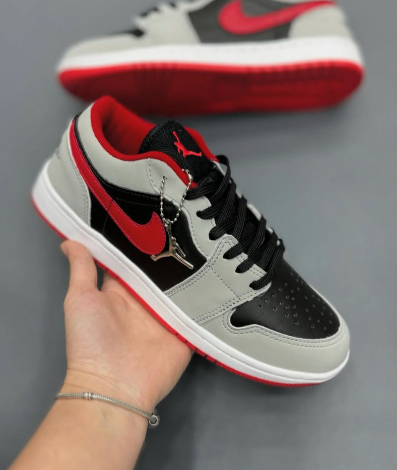 Air Jordan Low Cinza e Preto