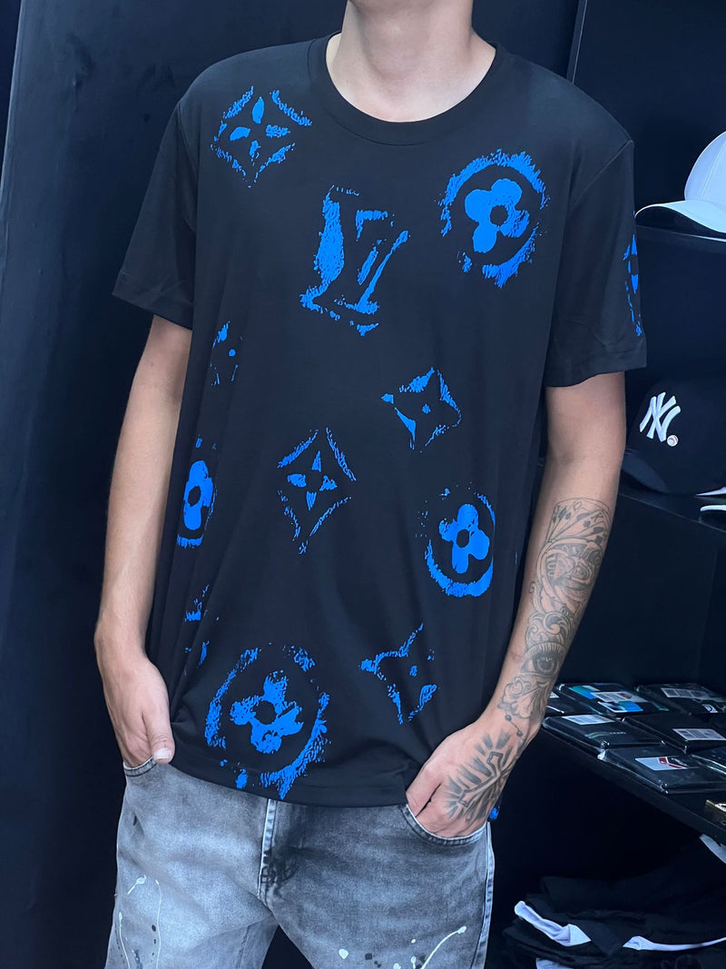 Camiseta Louis Vuitton - Preta e Azul